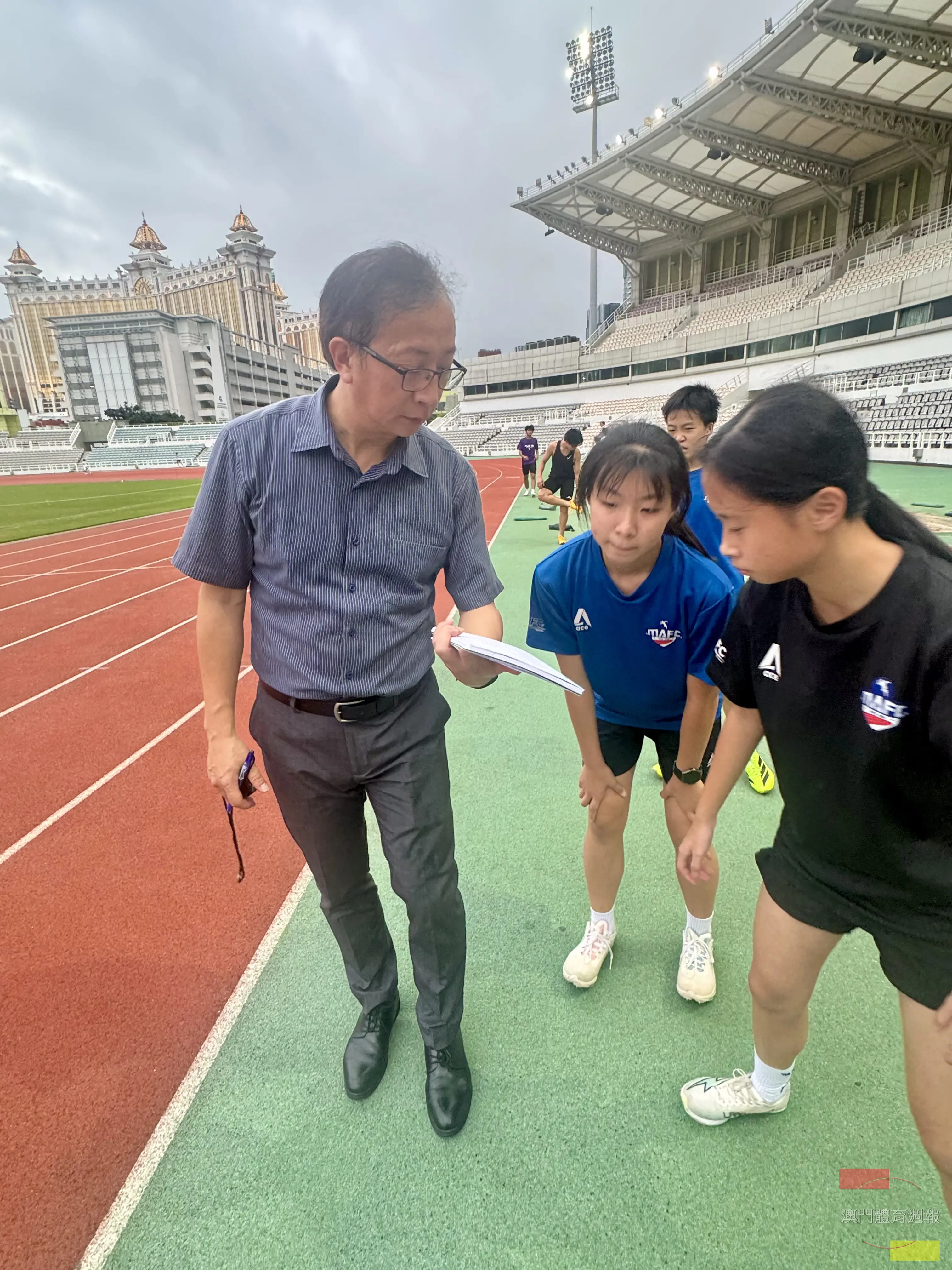 C2  區志權稱標竿運動員的成功促使更多年輕人願意堅持投入訓練.jpeg